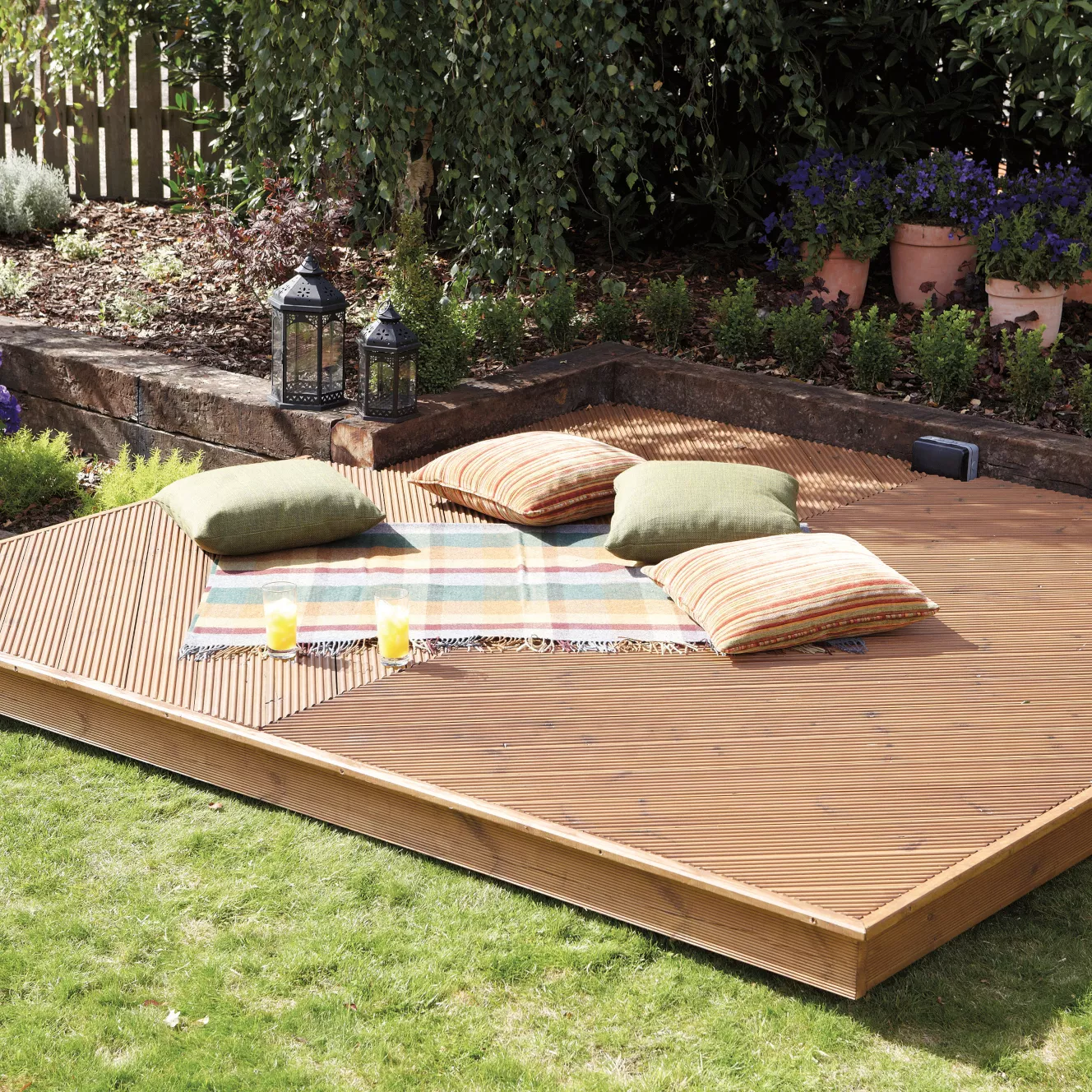 Ronseal Ultimate Natural Decking Wood Oil, 5L - Image 4