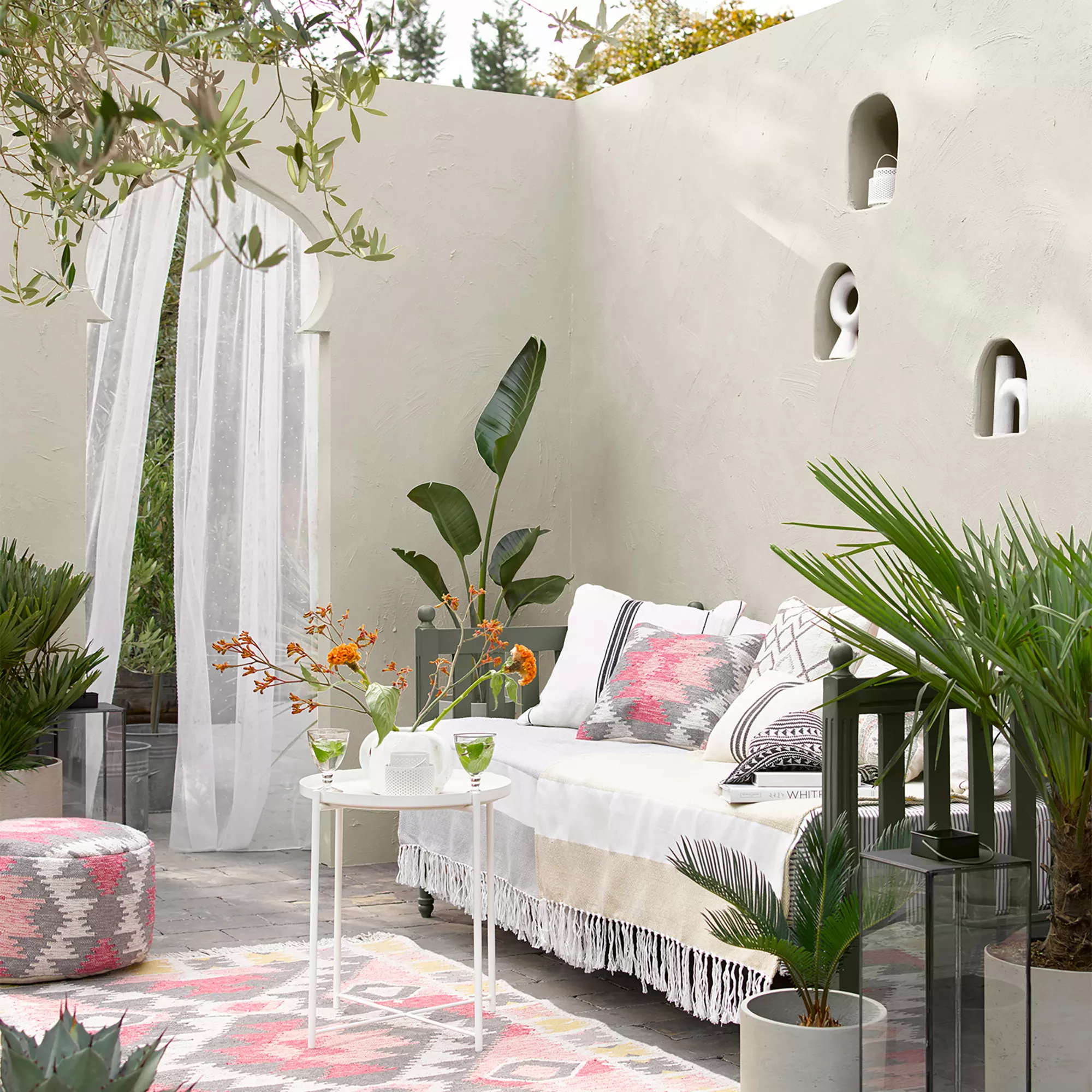 Sandtex Chalk Hill Matt Masonry Paint, 10L Tub - Image 6