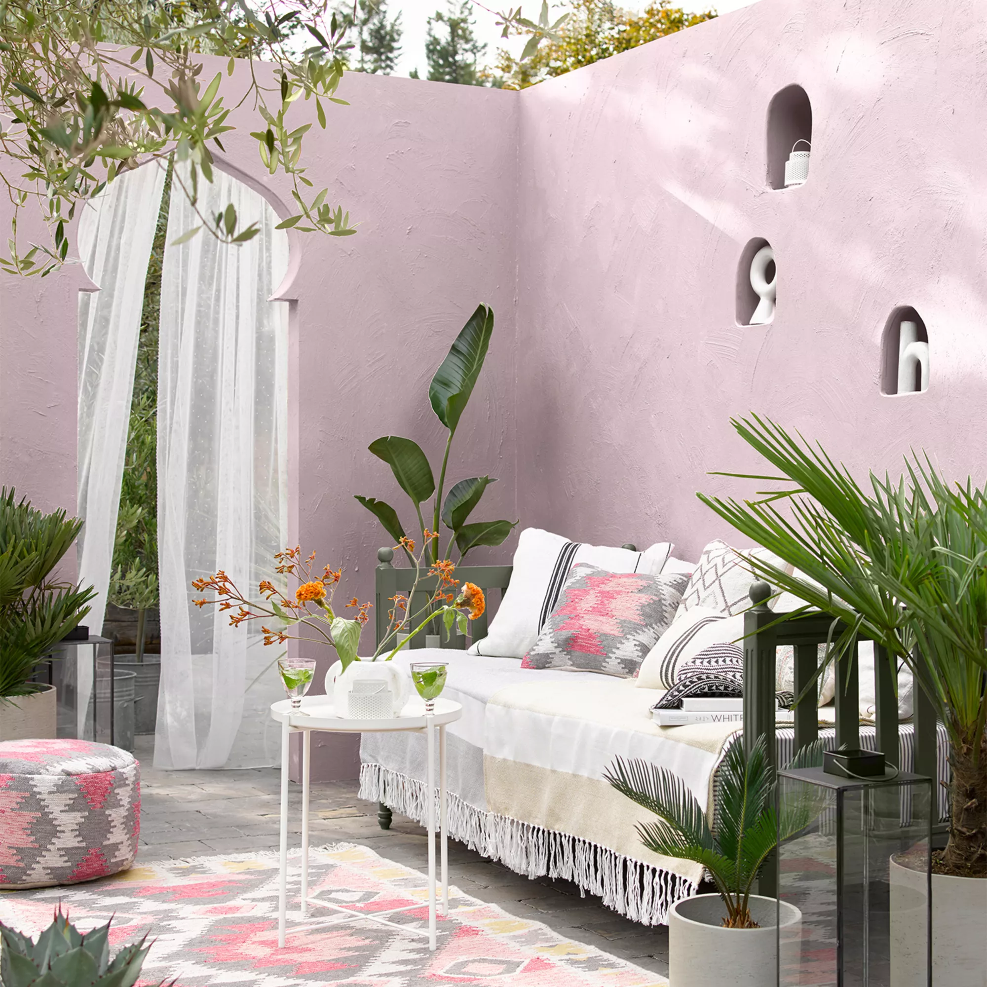 Sandtex Somerset Pink Matt Masonry Paint, 5L Tub - Image 5