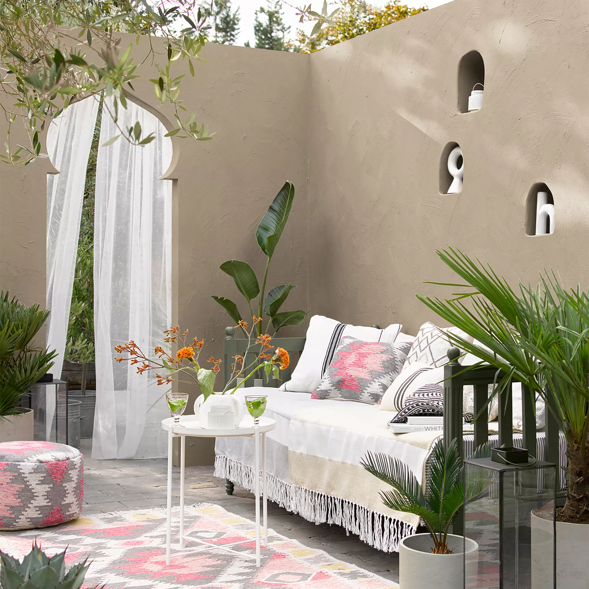 Sandtex Ultra Smooth Mid Stone Masonry Paint, 10L - Image 6