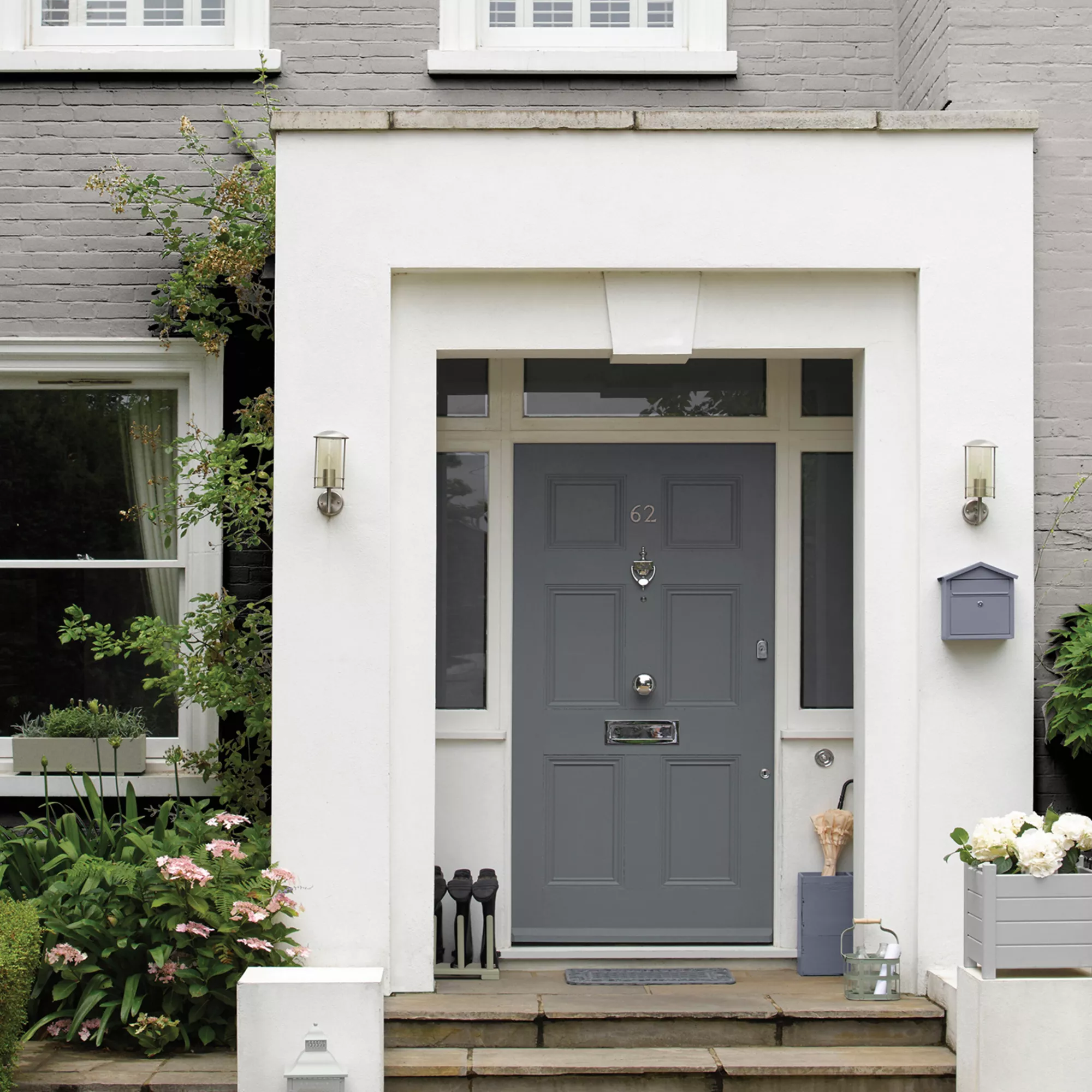 Sandtex Ultra Smooth Plymouth Grey Masonry Paint, 5L - Image 7